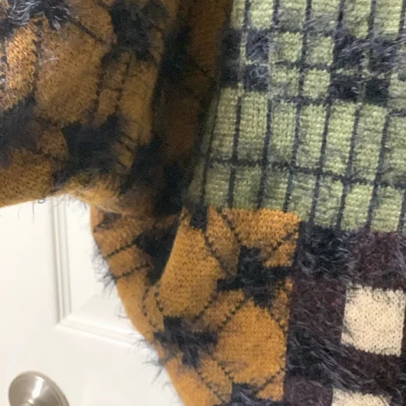 Vertigo Asymmetrical Miss-match Cardigan - Picture 5 of 8